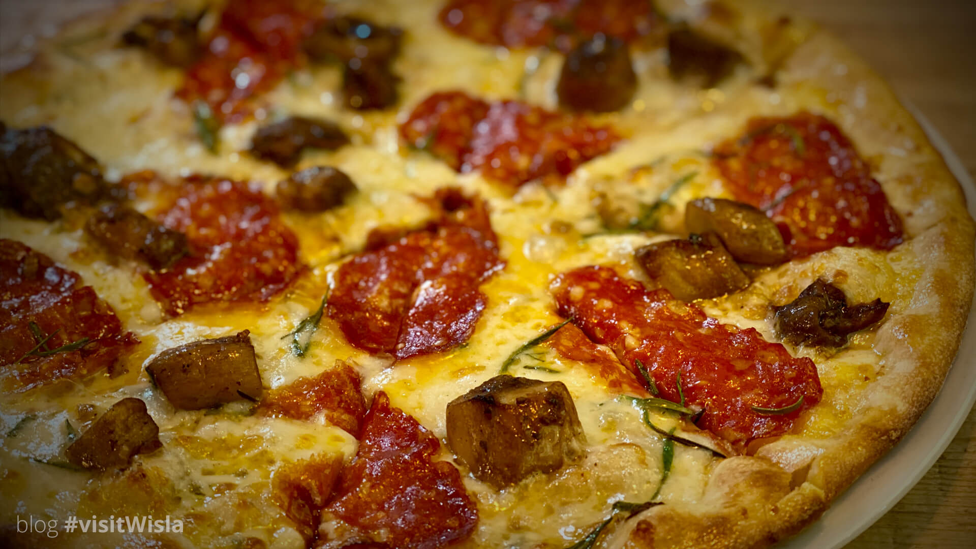 Najlepsza pizza w Wiśle - nasz typ to Tutto na wiślańskim rynku.